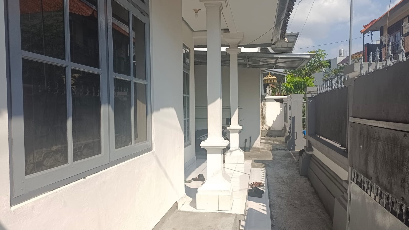 House Need Renovation Freehold in Denpasar Kebo Iwo