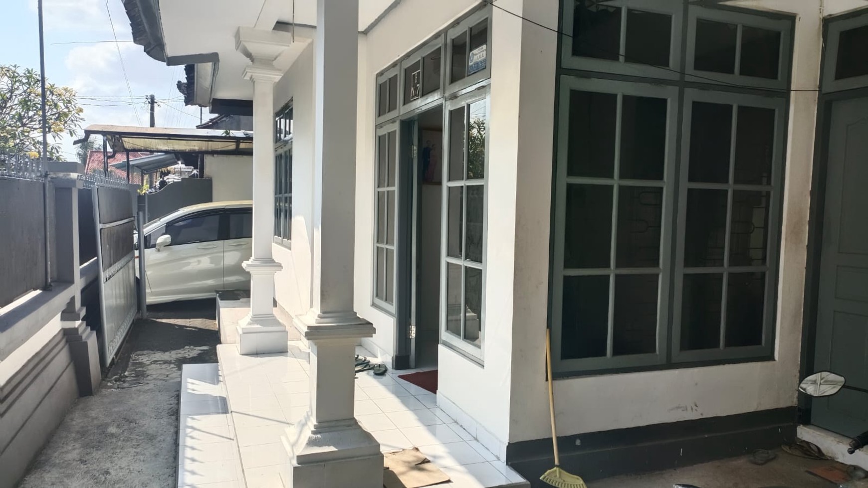 House Need Renovation Freehold in Denpasar Kebo Iwo