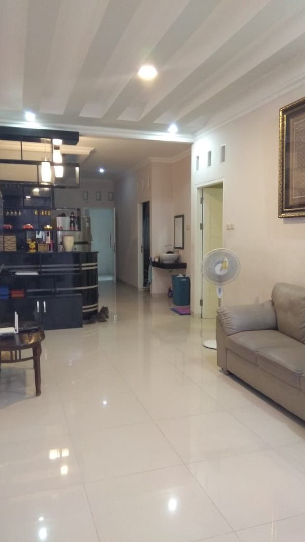 Rumah Siap Huni Di Jakarta Selatan ( Semi Furnished )