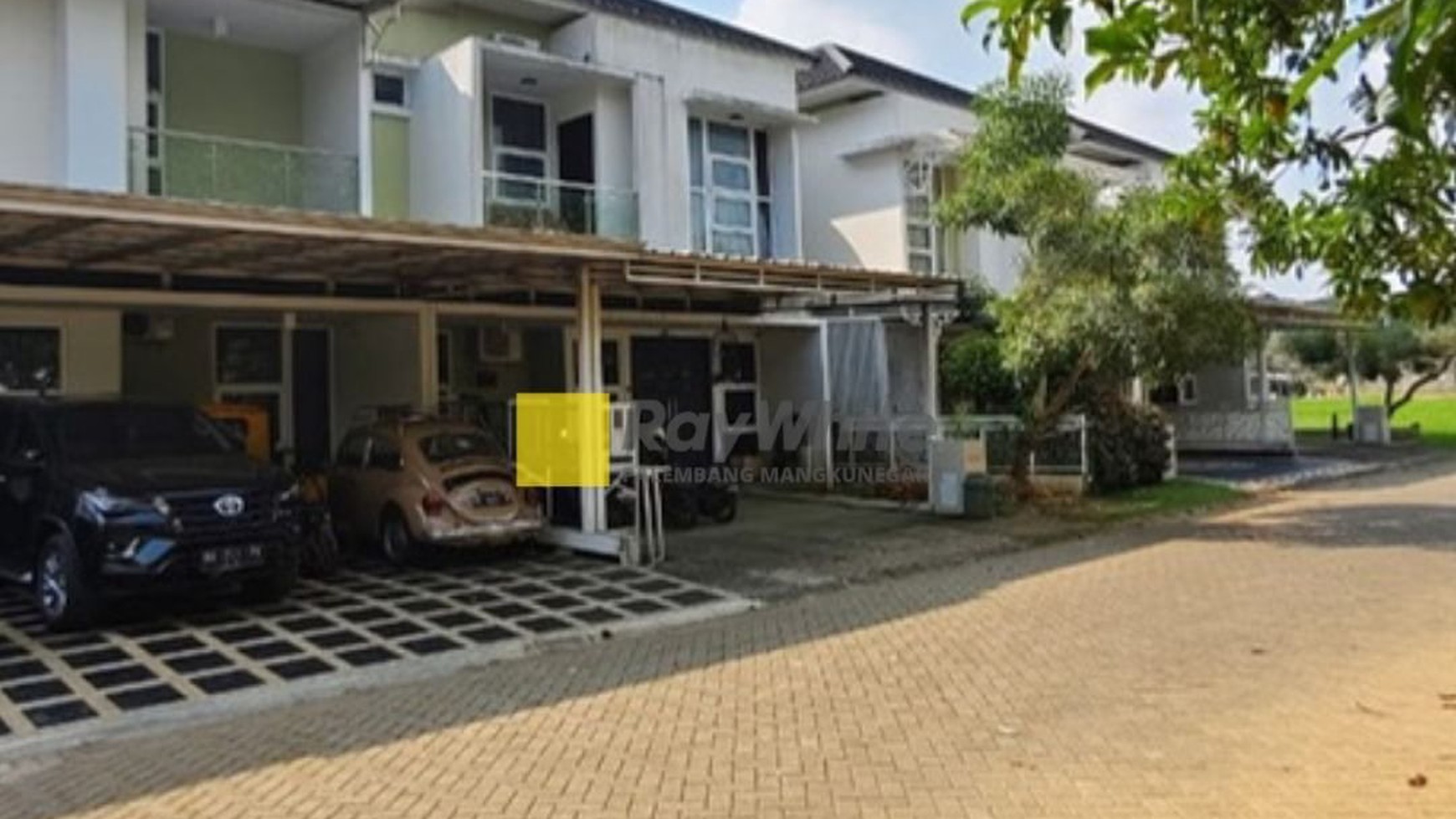 DIJUAL RUMAH MEWAH TENGAH KOTA 