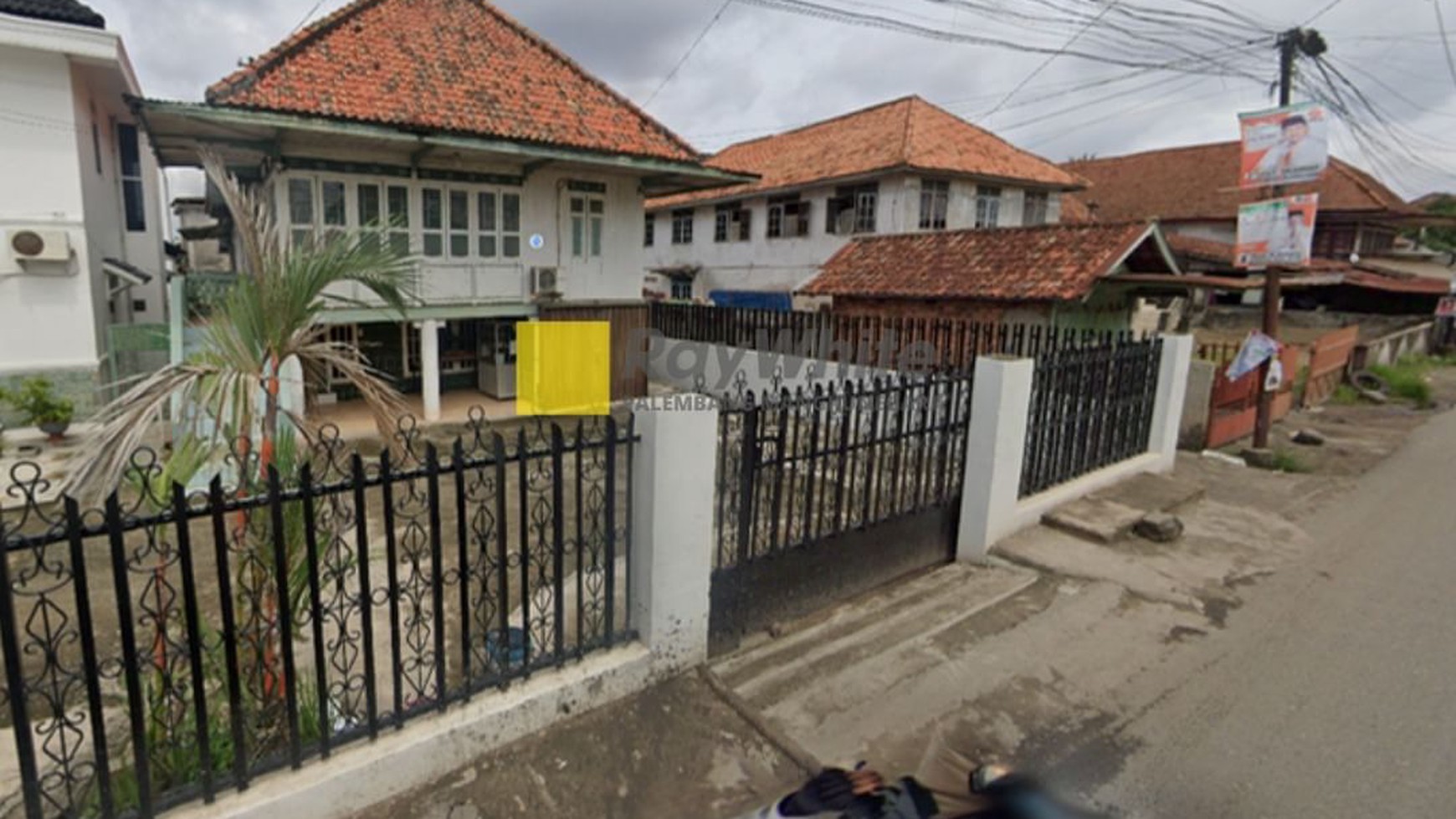 Di Jual 2 Unit Rumah di Jl. KH. Azhari 3-4 Ulu