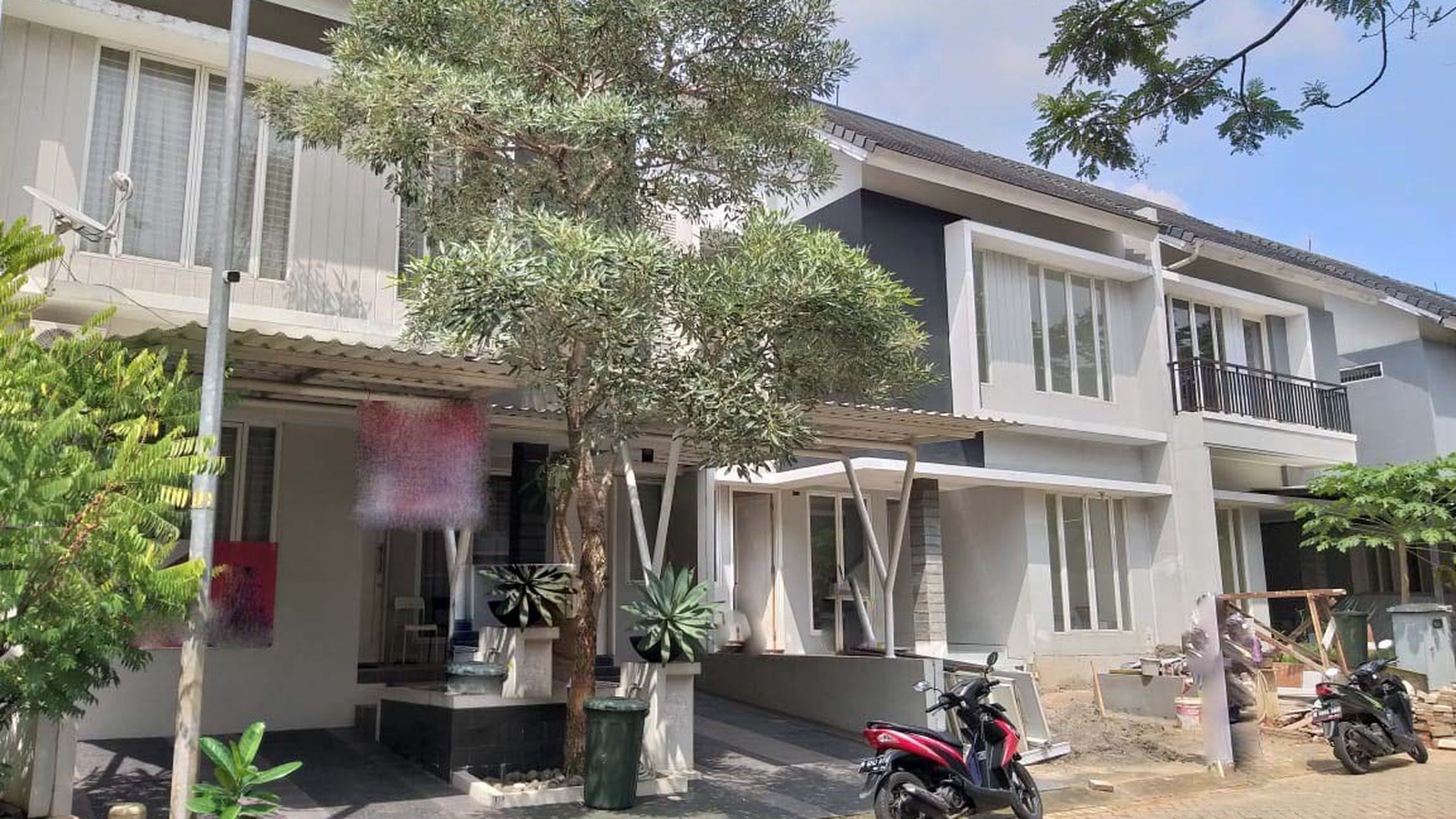 Rumah di Emerald Bintaro Siap Huni di Sektor 9