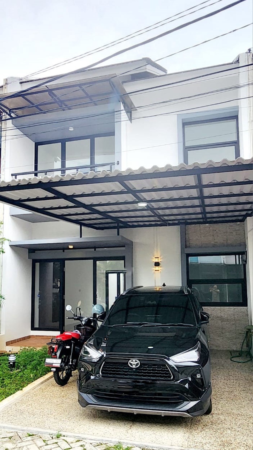 Rumah 2 Lantai Full Renovasi dalam Cluster One Gate System