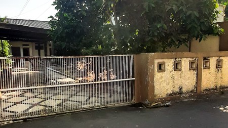 Rumah Lokasi Strategis dekat Jalan Utama @Pondok Labu