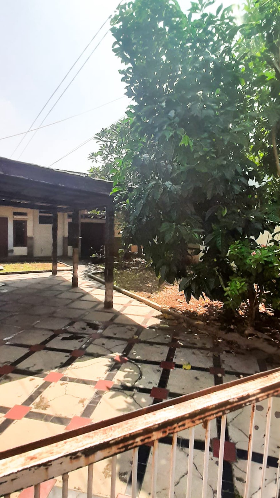 Rumah Lokasi Strategis dekat Jalan Utama @Pondok Labu