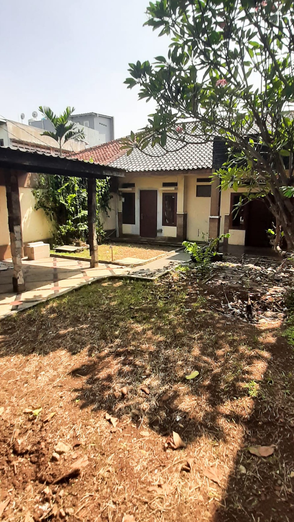 Rumah Lokasi Strategis dekat Jalan Utama @Pondok Labu