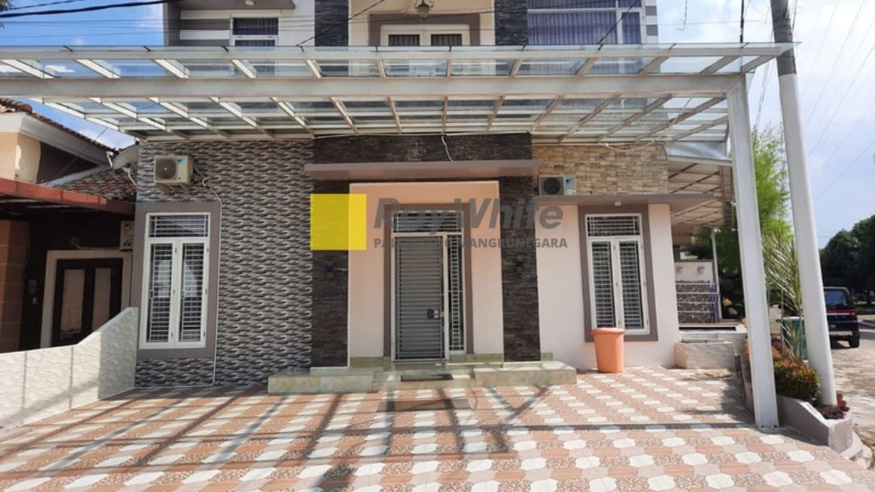 DIJUAL RUMAH MEWAH TENGAH KOTA