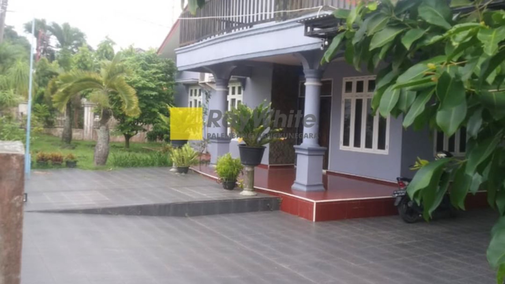 DIJUAL RUMAH TANAH BESAR