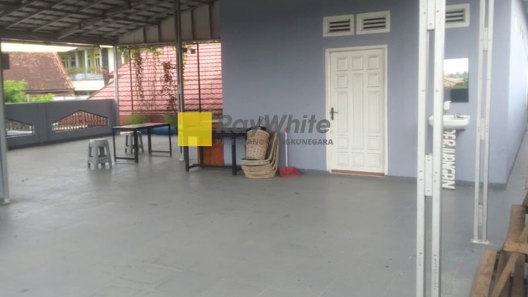 DIJUAL RUMAH TANAH BESAR