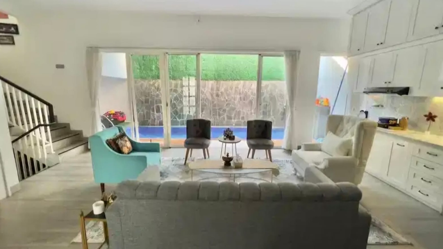 Rumah Hitung Tanah Area Cipete