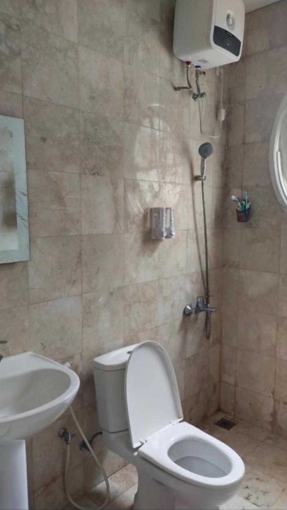 Rumah Hitung Tanah Area Cipete