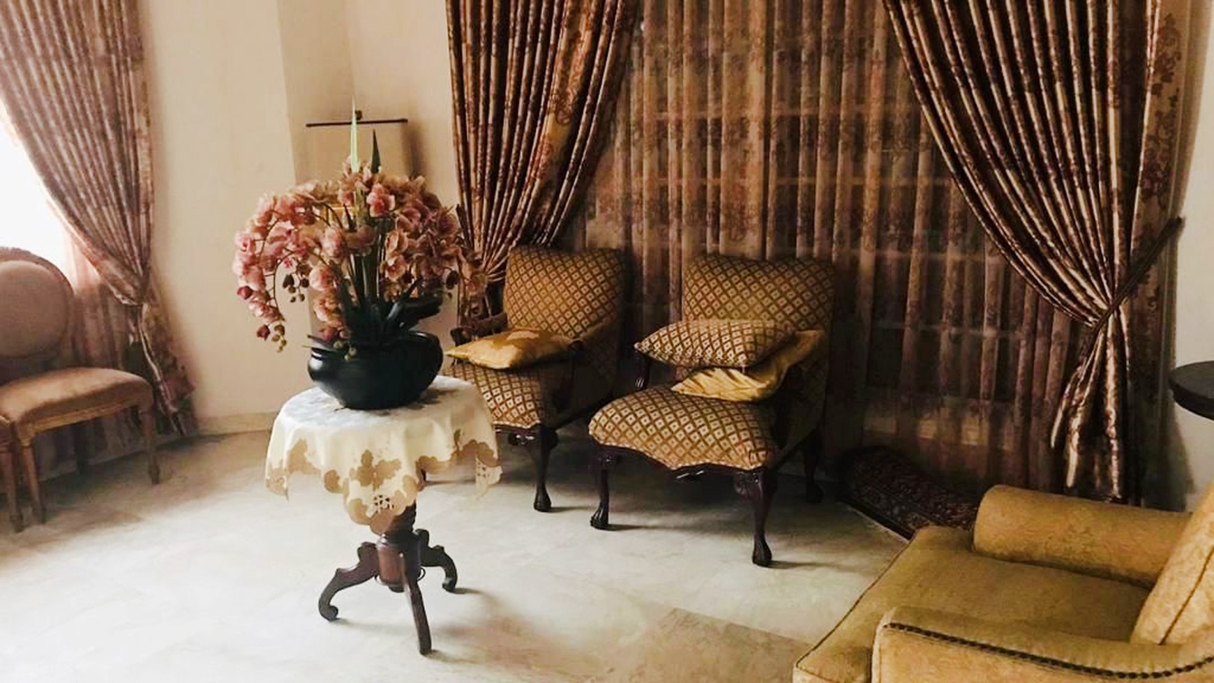 Rumah Hitung Tanah Area Cipete