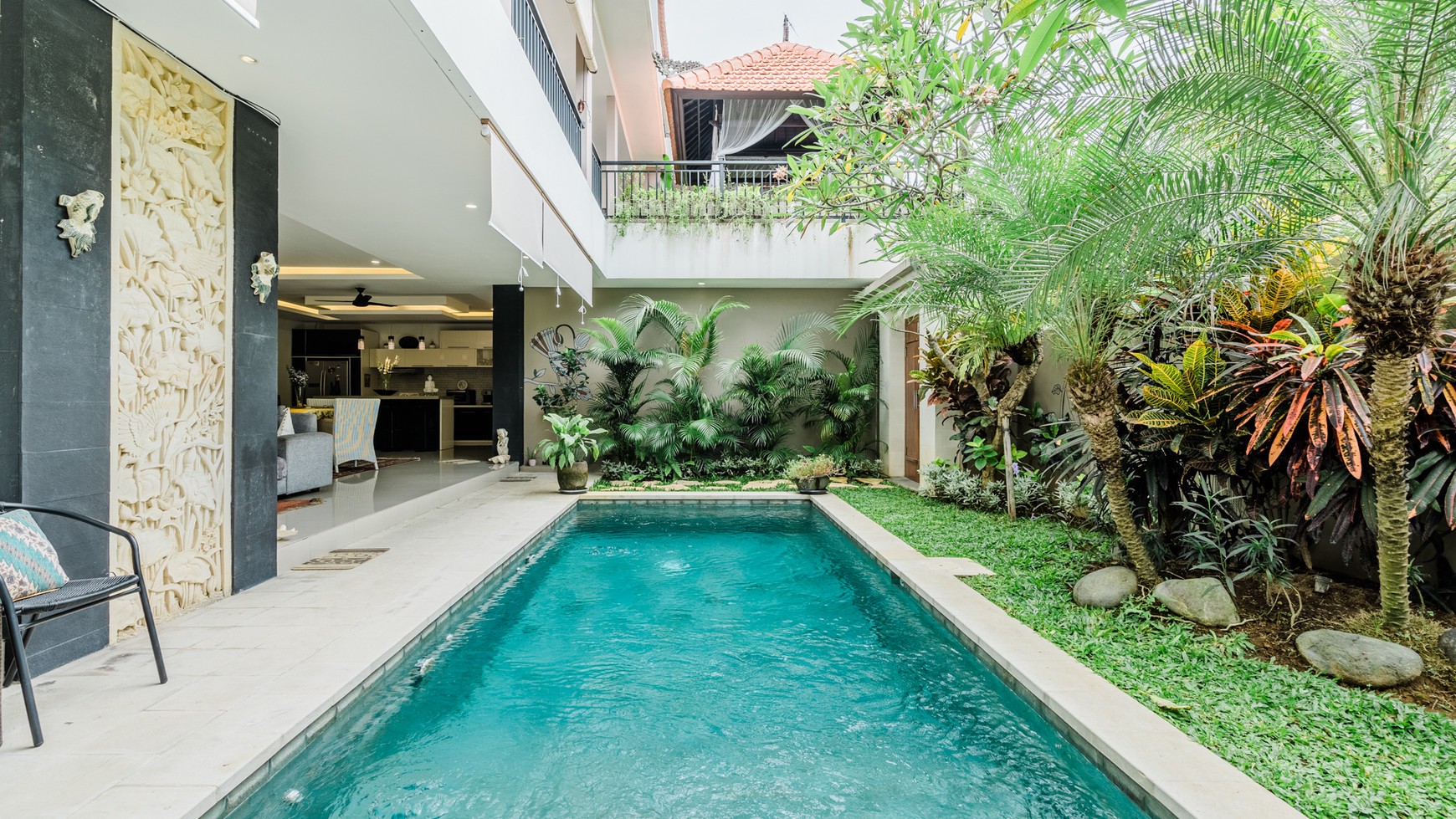 Villa Leasehold 4 Bedrooms in Heart Of Seminyak