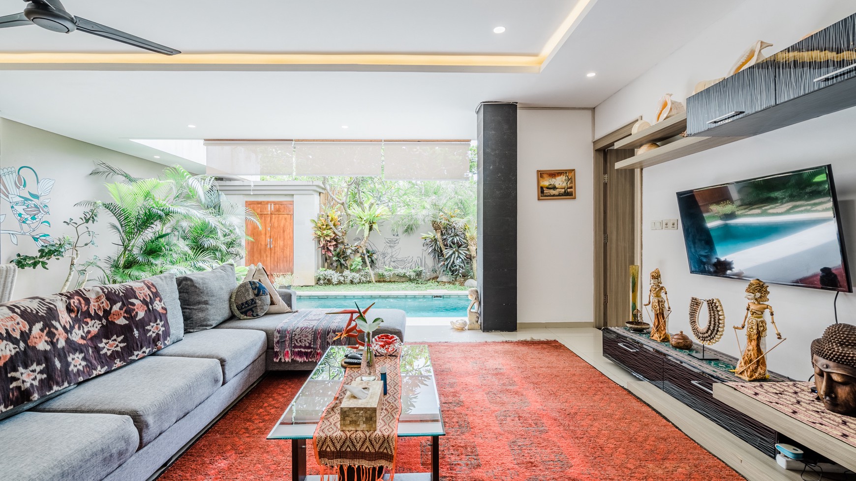 Villa Leasehold 4 Bedrooms in Heart Of Seminyak