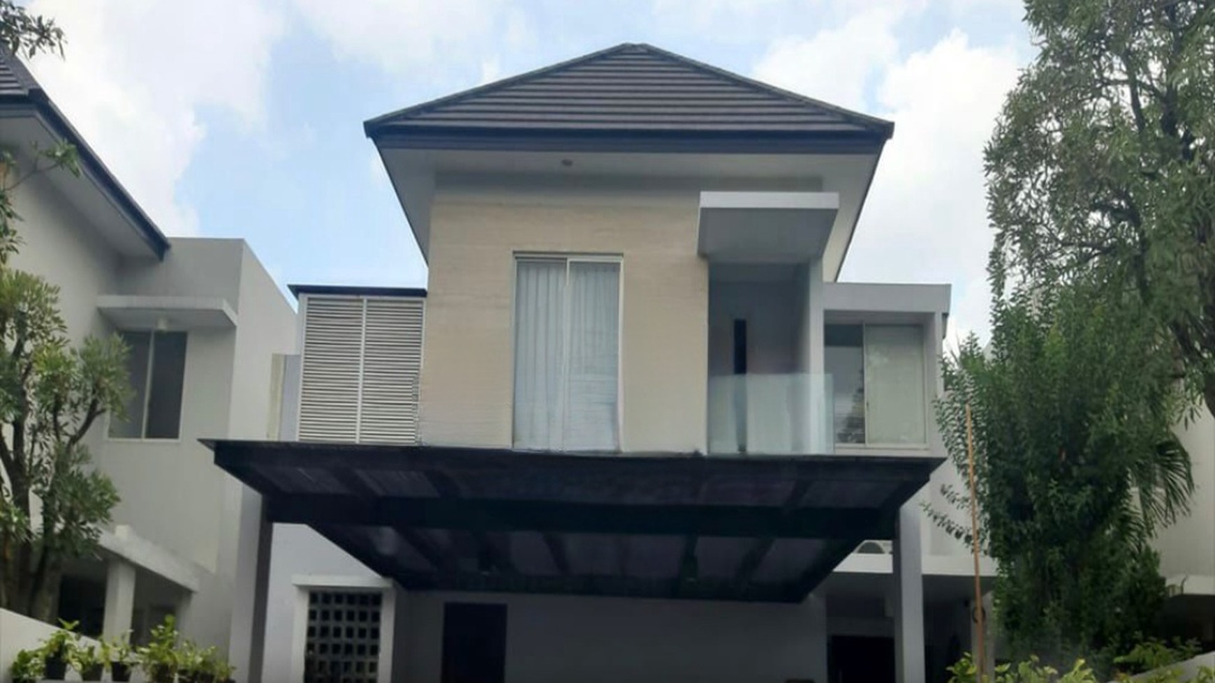 Rumah Citraland area 5 menit ke G-Walk Citraland - Graha Natura by Intiland Graha Famili BONUS FULL FURNISHED 