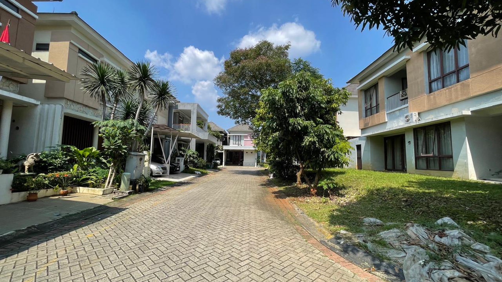 Rumah Hook 2 Lantai dalam Cluster Bintaro Jaya Sektor 9