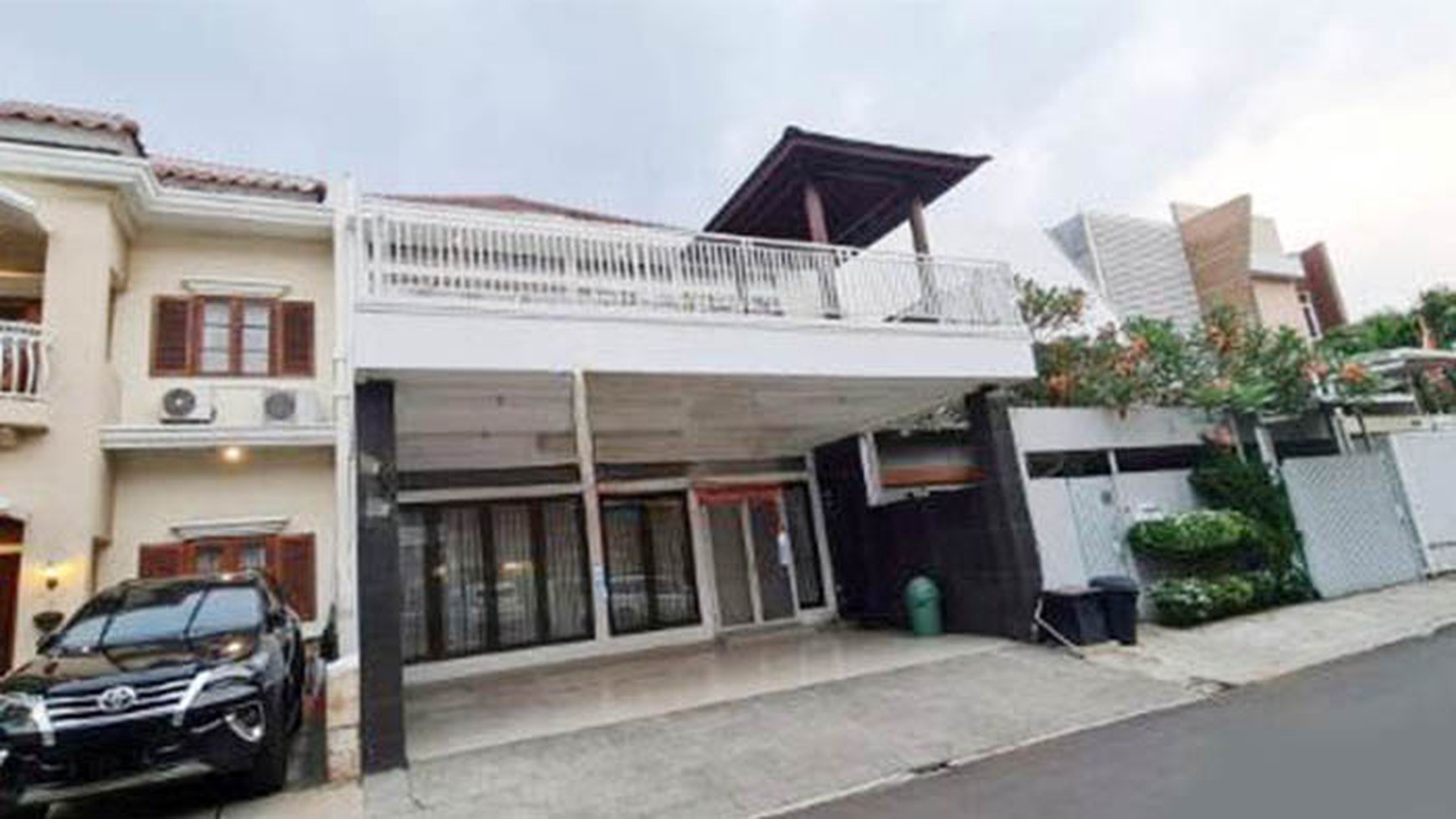 Rumah Pelangi Hijau, Kelapa Gading Luas 8x18m2