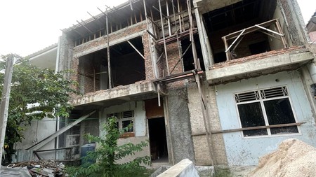 Rumah hitung tanah lokasi strategis di Bintaro - Jakarta Selatan