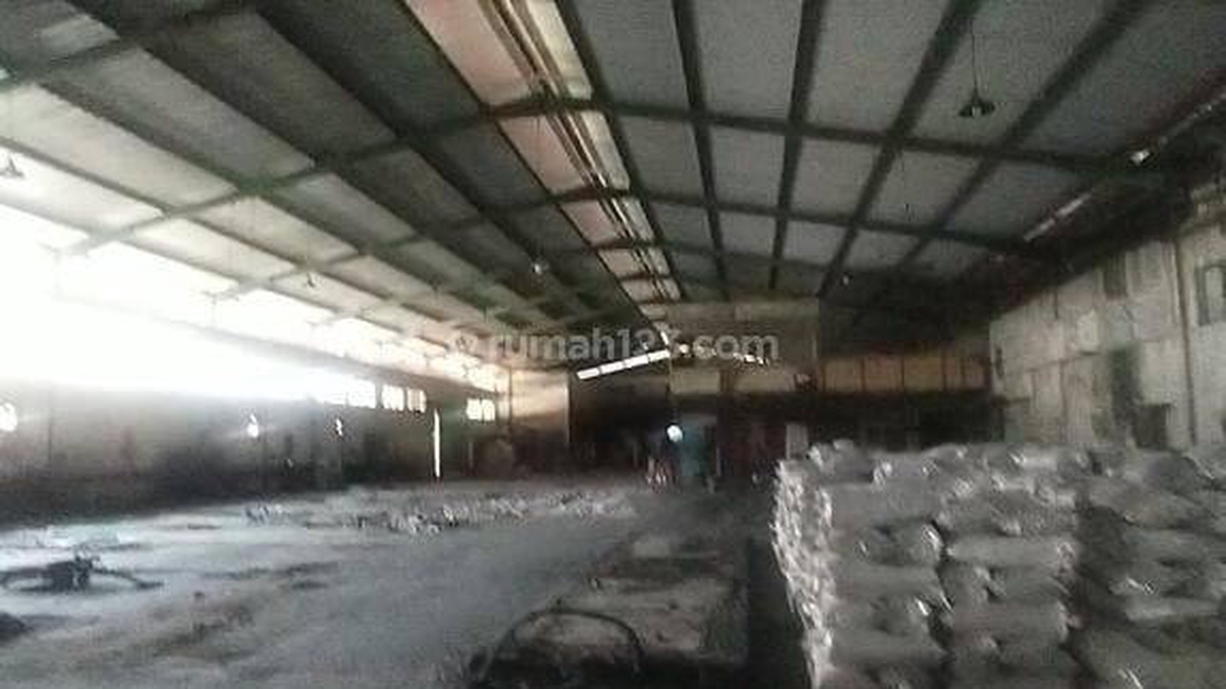 RS70. Dijual Pabrik / Gudang Ex Industri Plastik SIER Rungkut Industri 