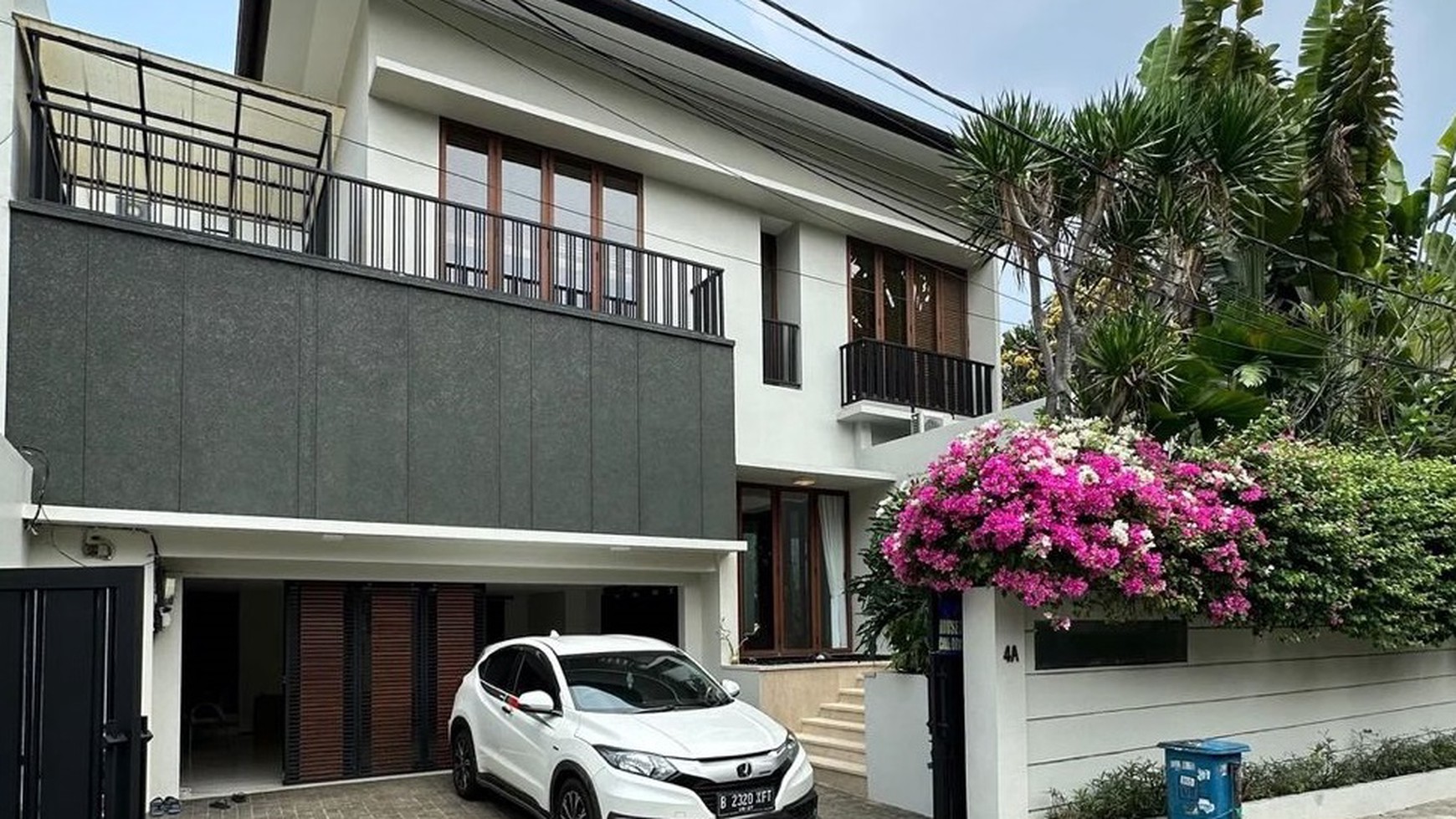 Modern Tropical House For Sale at Gaharu Cipete, Kebayoran Baru