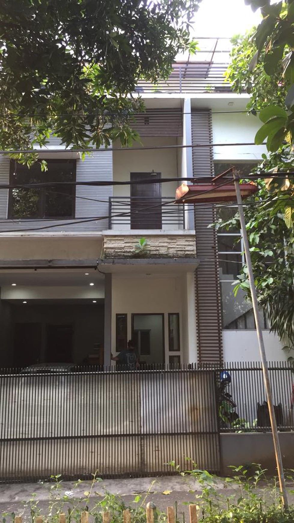 Rumah 3 Lantai di Tebet Barat Dalam, Jakarta Selatan