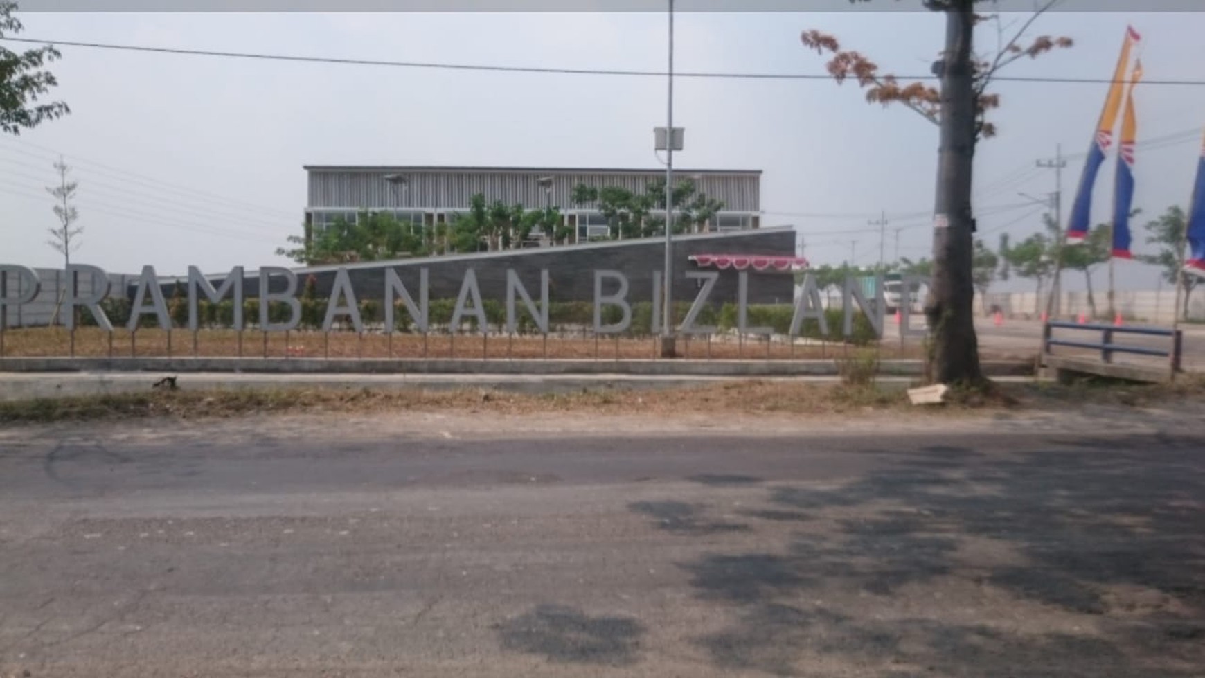 65. Dijual Gudang Prambanan Bizland Cerme Gresik 