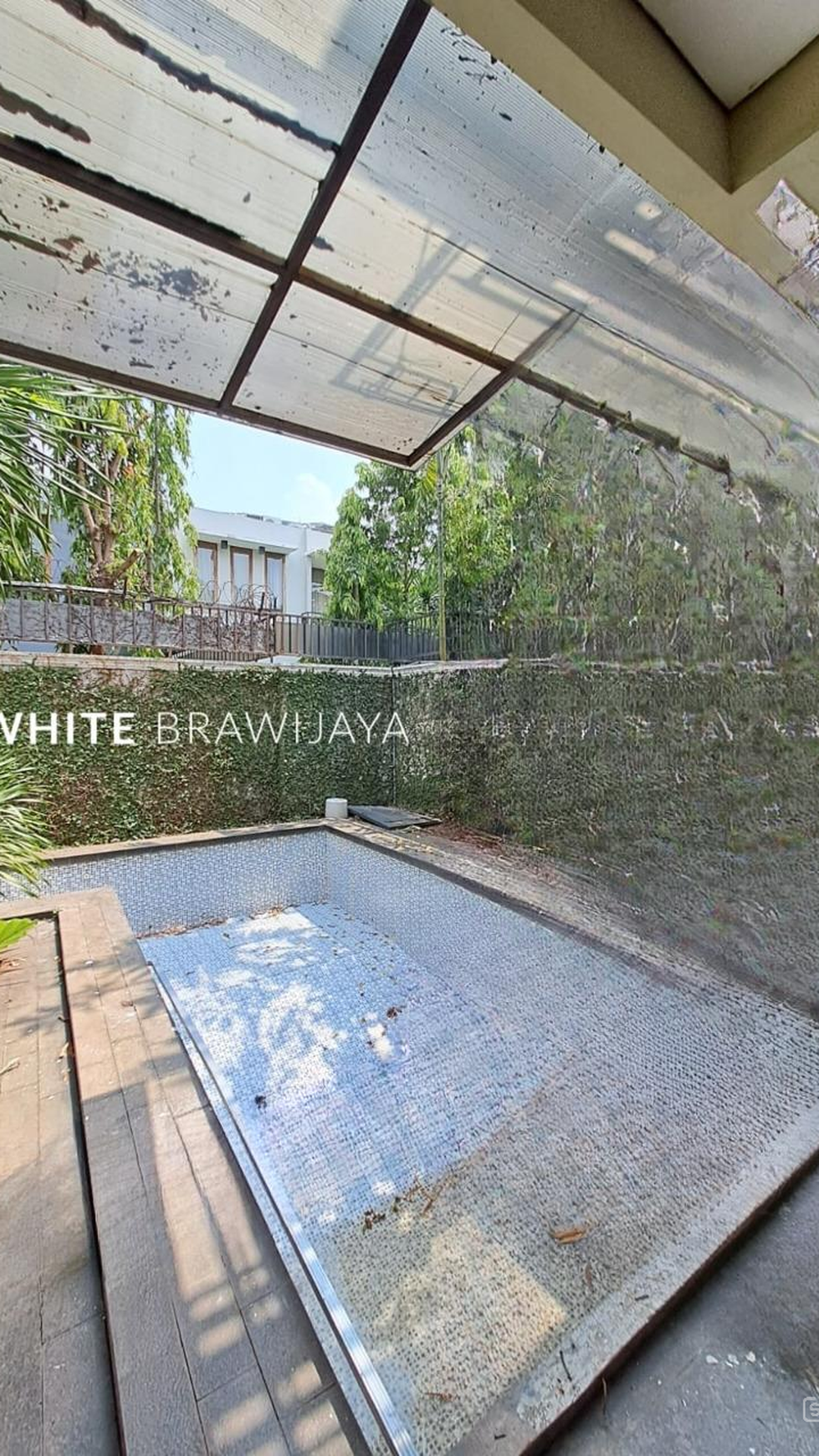 Rumah Hitung Tanah Area Cipete