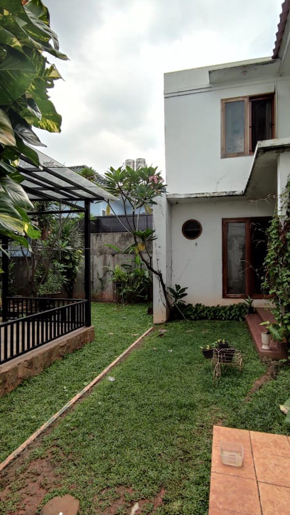 Rumah Hitung Tanah Area Cipete