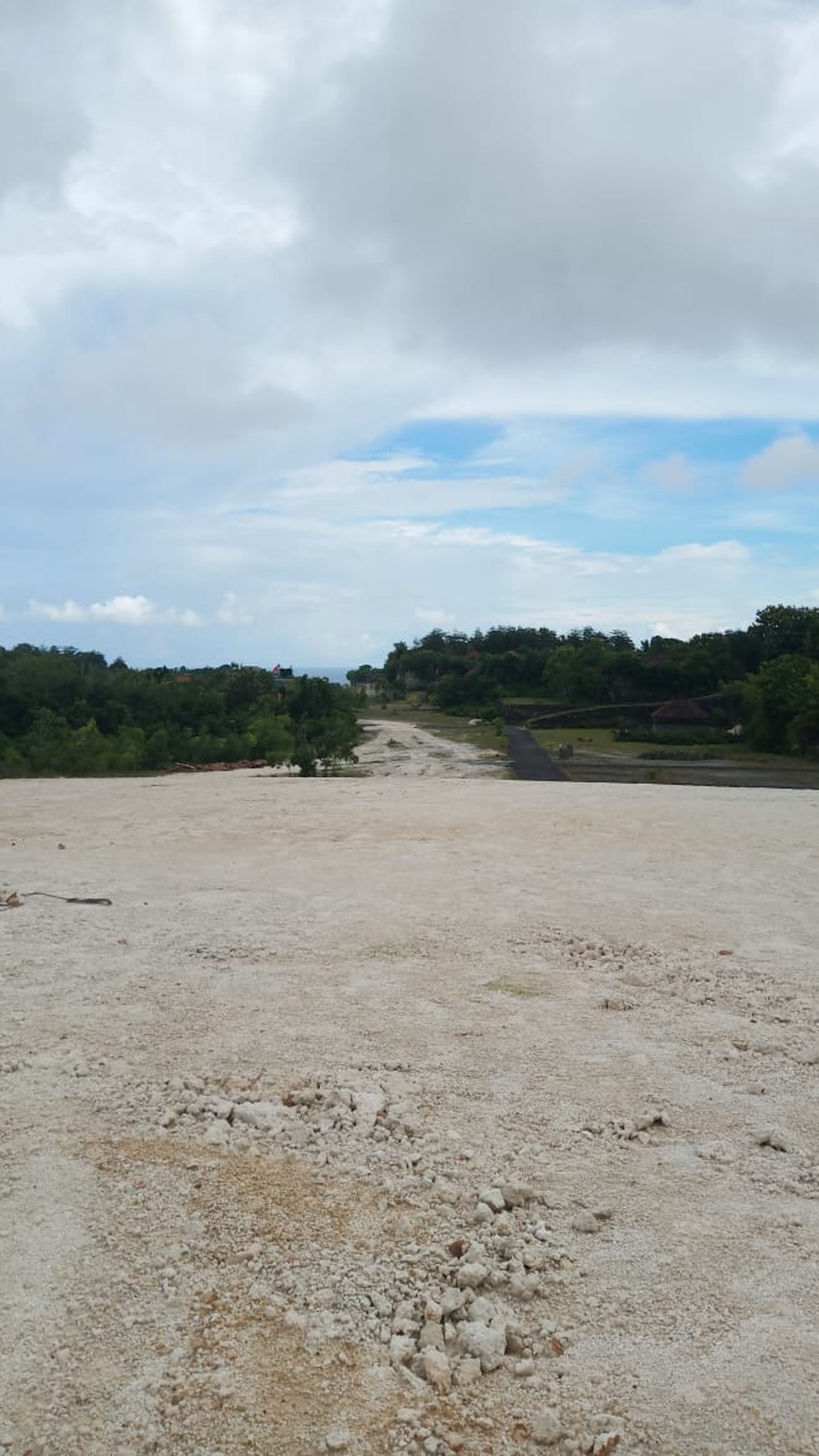 Land Freehold 7500 Sqm Close to main Road Close Melasthi Beach