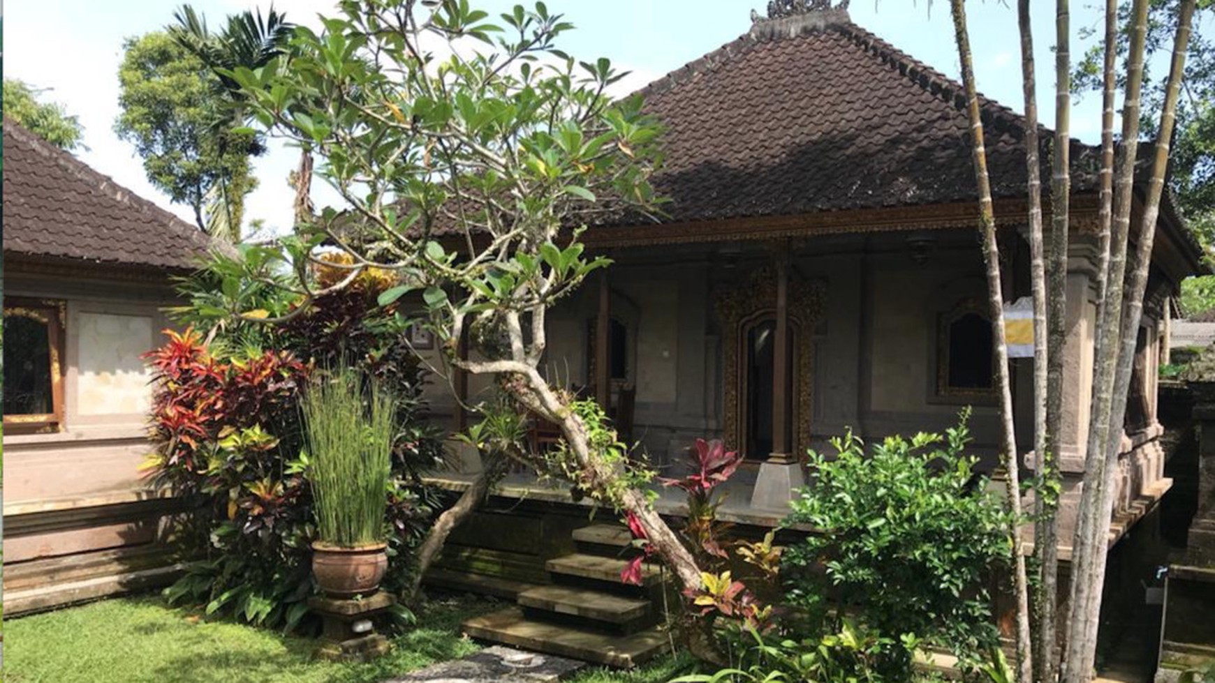 Traditional Villa Freehold in Ubud Bali with big Garden