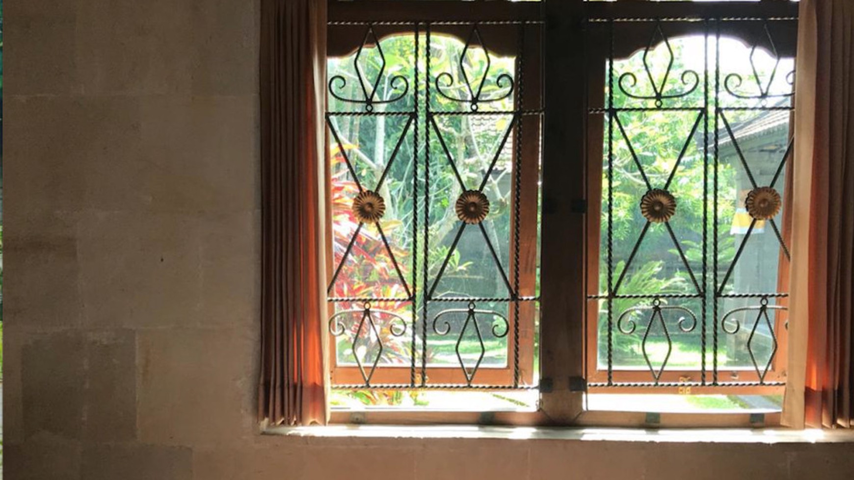 Traditional Villa Freehold in Ubud Bali with big Garden