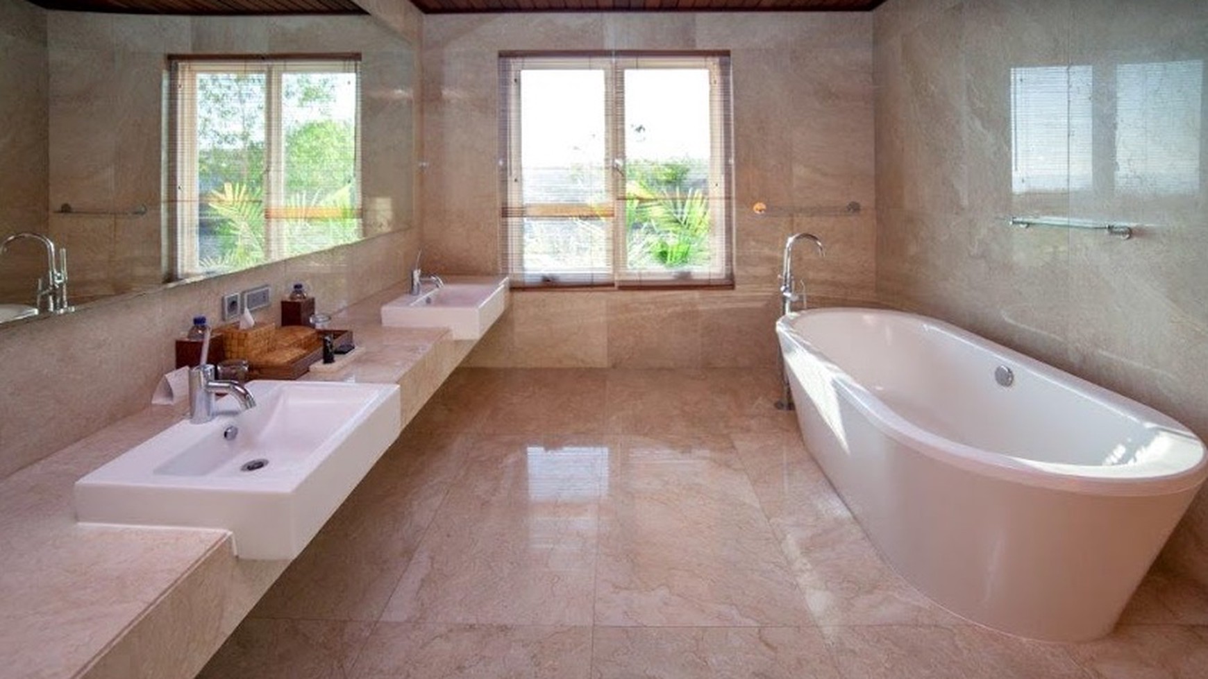 Freehold Luxury Cliff Front Villa Panoramic Ocean View Uluwatu Bali 