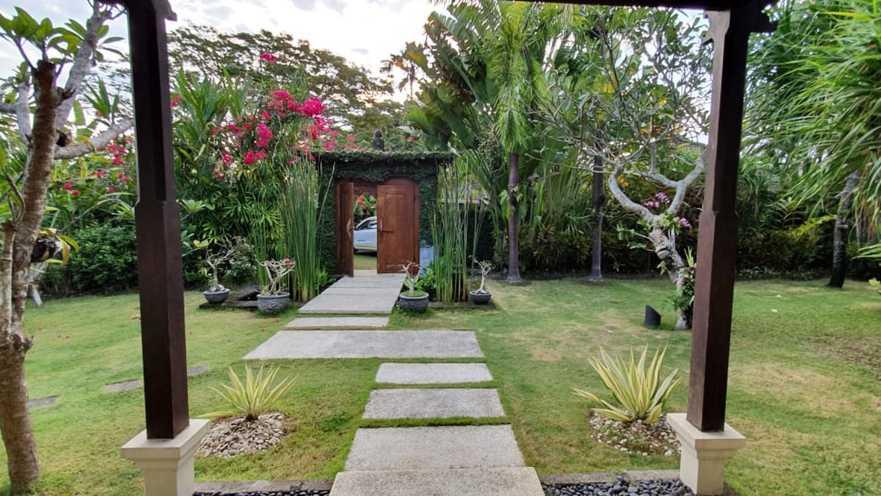 Villa Freehold In great Location Close to Echo Beach Canggu