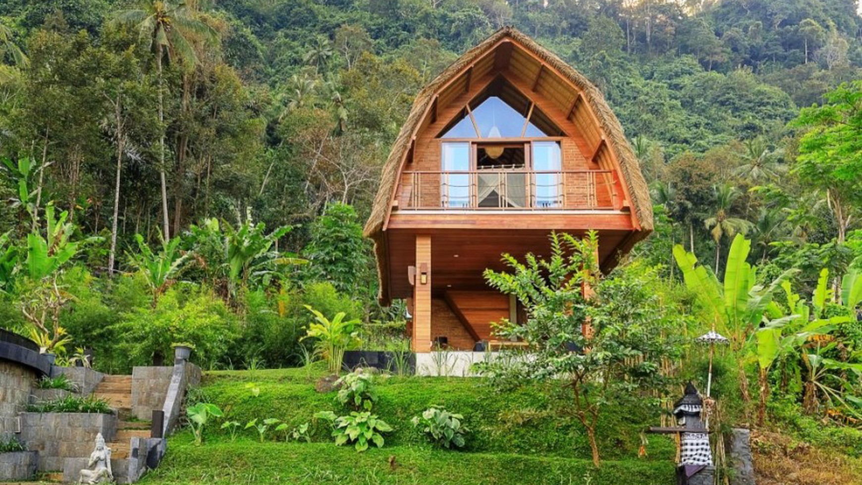 Freehold Villa which is located on the outskirts of a small Balinese Village Candi Dasa Bali