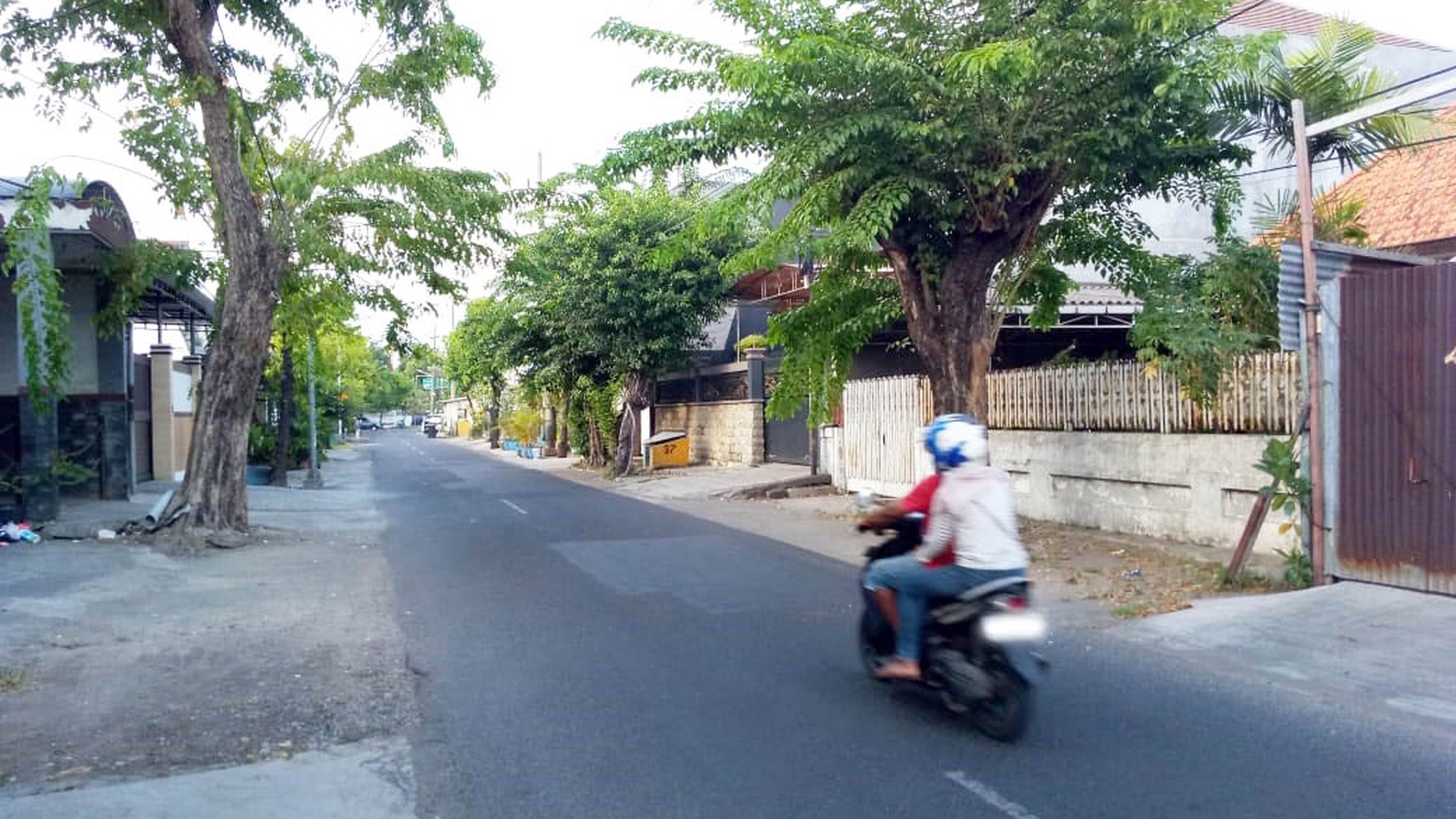 Rumah di Residen Sudirman Surabaya, Cocok untuk usaha, Lokasi Strategis - EA -