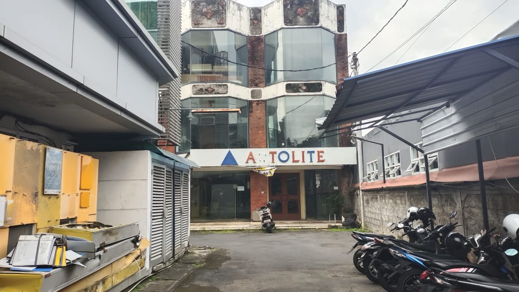 Commercial area in Heart  Denpasar 3 Floor 