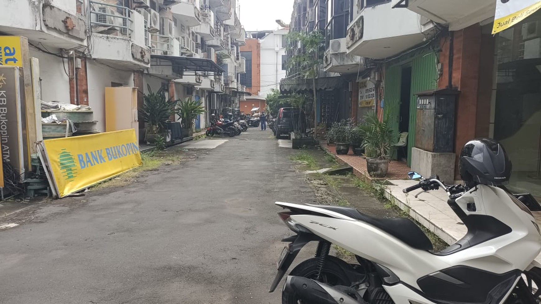 Commercial area in Heart  Denpasar 3 Floor 