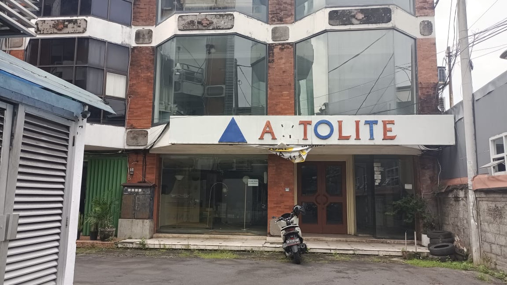 Commercial area in Heart  Denpasar 3 Floor 