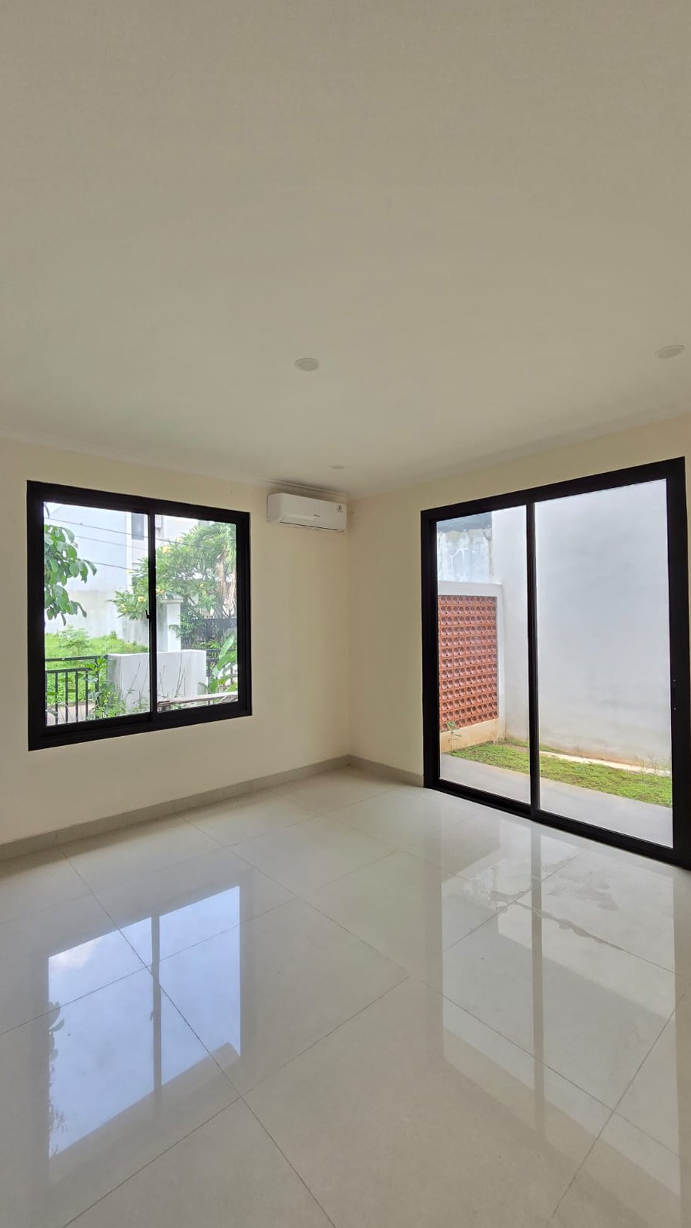 Rumah Posisi hook,Baru di Bintaro Jaya Sektor 5