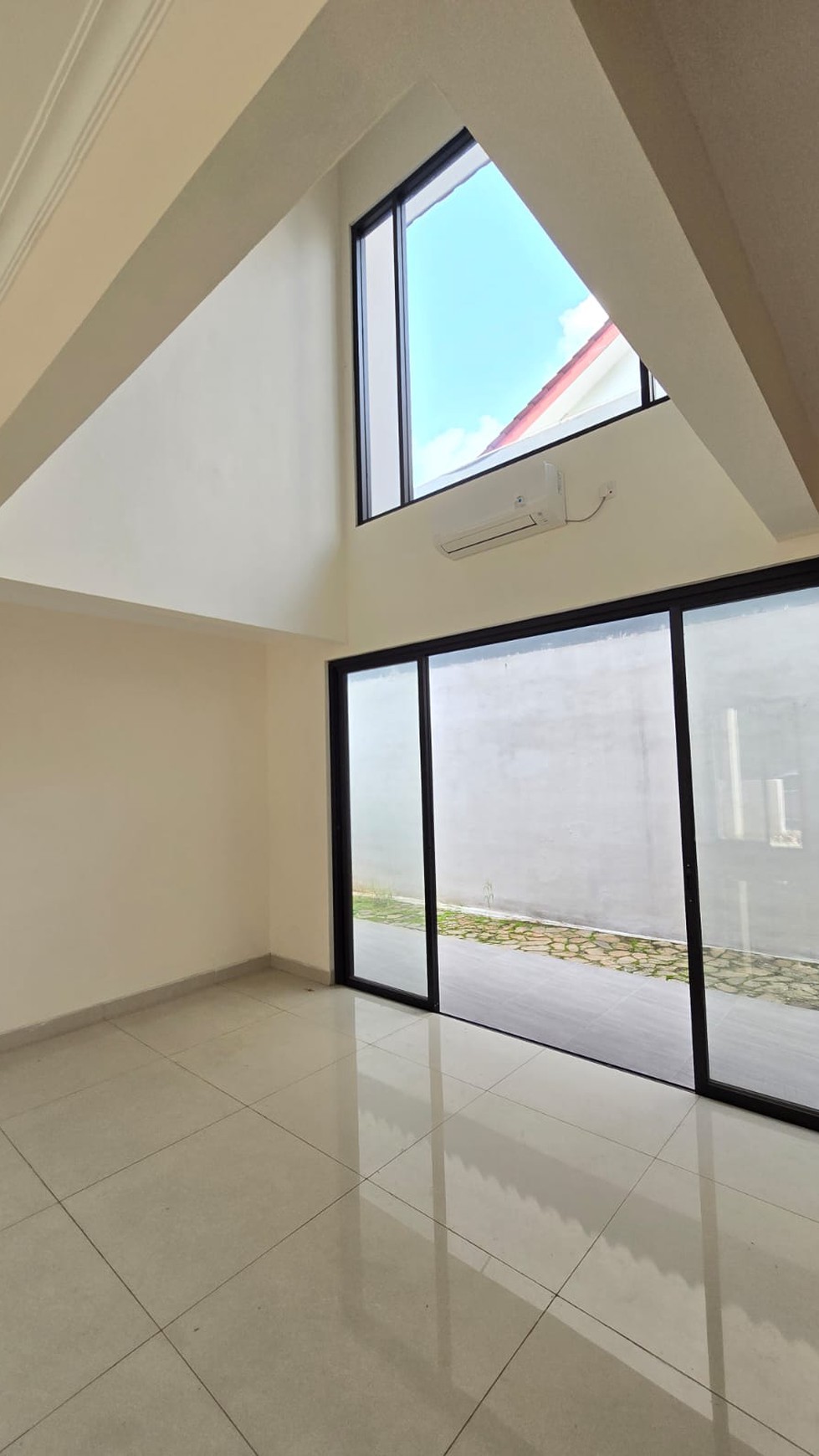 Rumah Posisi hook,Baru di Bintaro Jaya Sektor 5