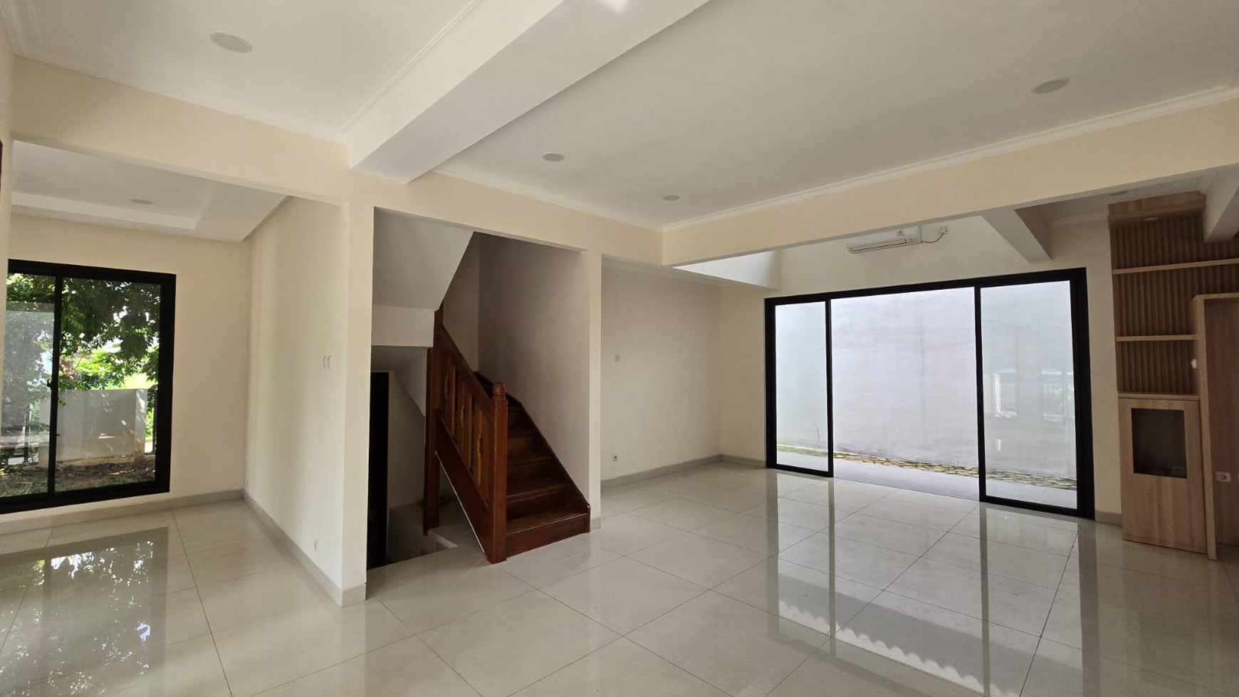 Rumah Posisi hook,Baru di Bintaro Jaya Sektor 5