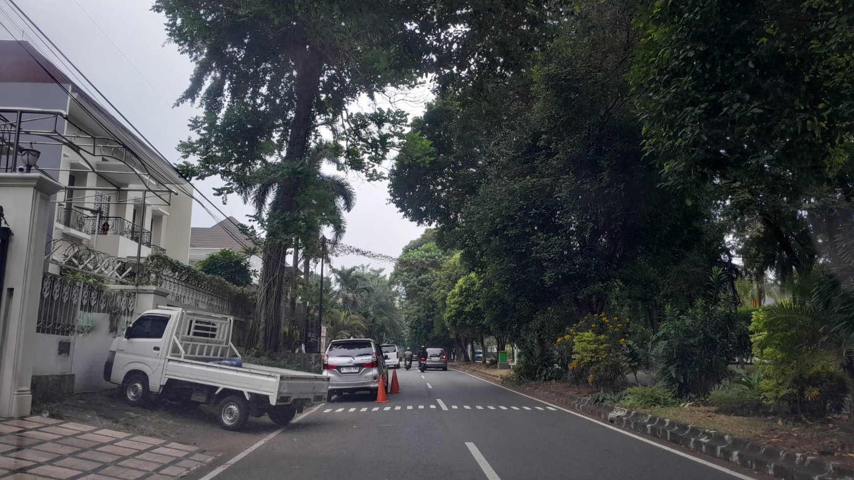 Rumah Tua Hook Hitung Tanah dan Lokasi Premium @Pondok Indah