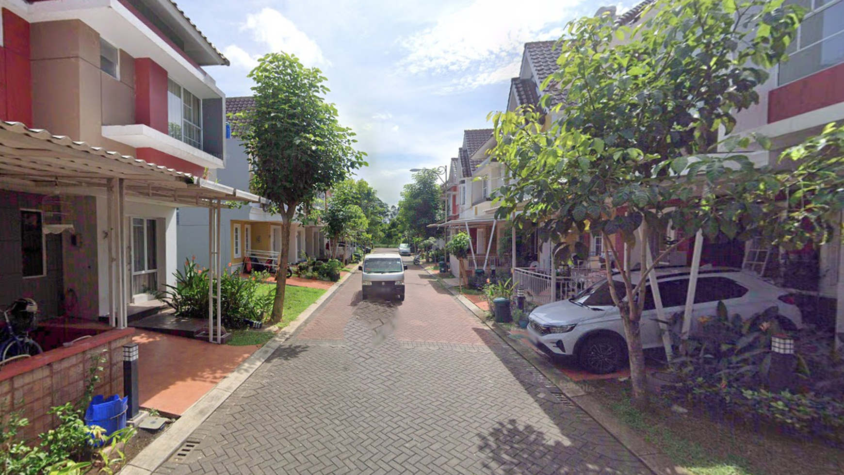 Disewakan Rumah 2 lantai di Malibu Village Gading Serpong