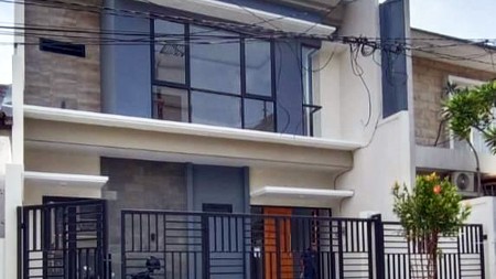 Rumah Baru Gress di Manyar Rejo Surabaya Timur, Minimalis, 2 Lantai