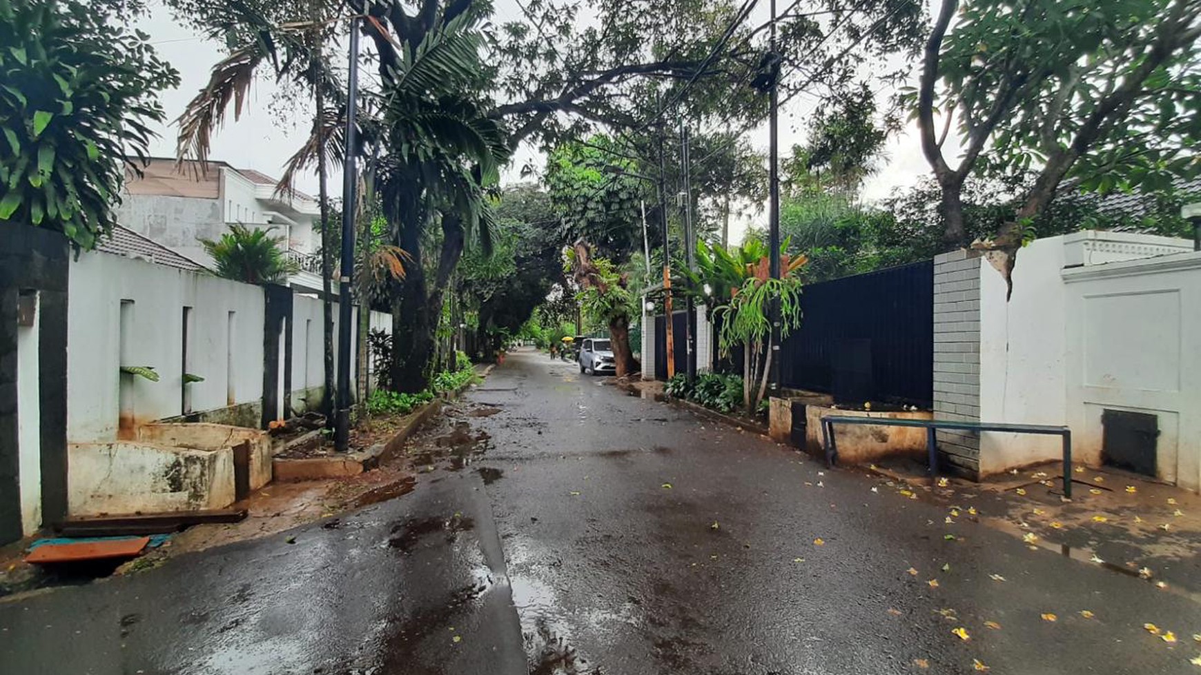 Rumah Hitung Tanah Di Jl Kemang Timur Raya Jakarta Selatan