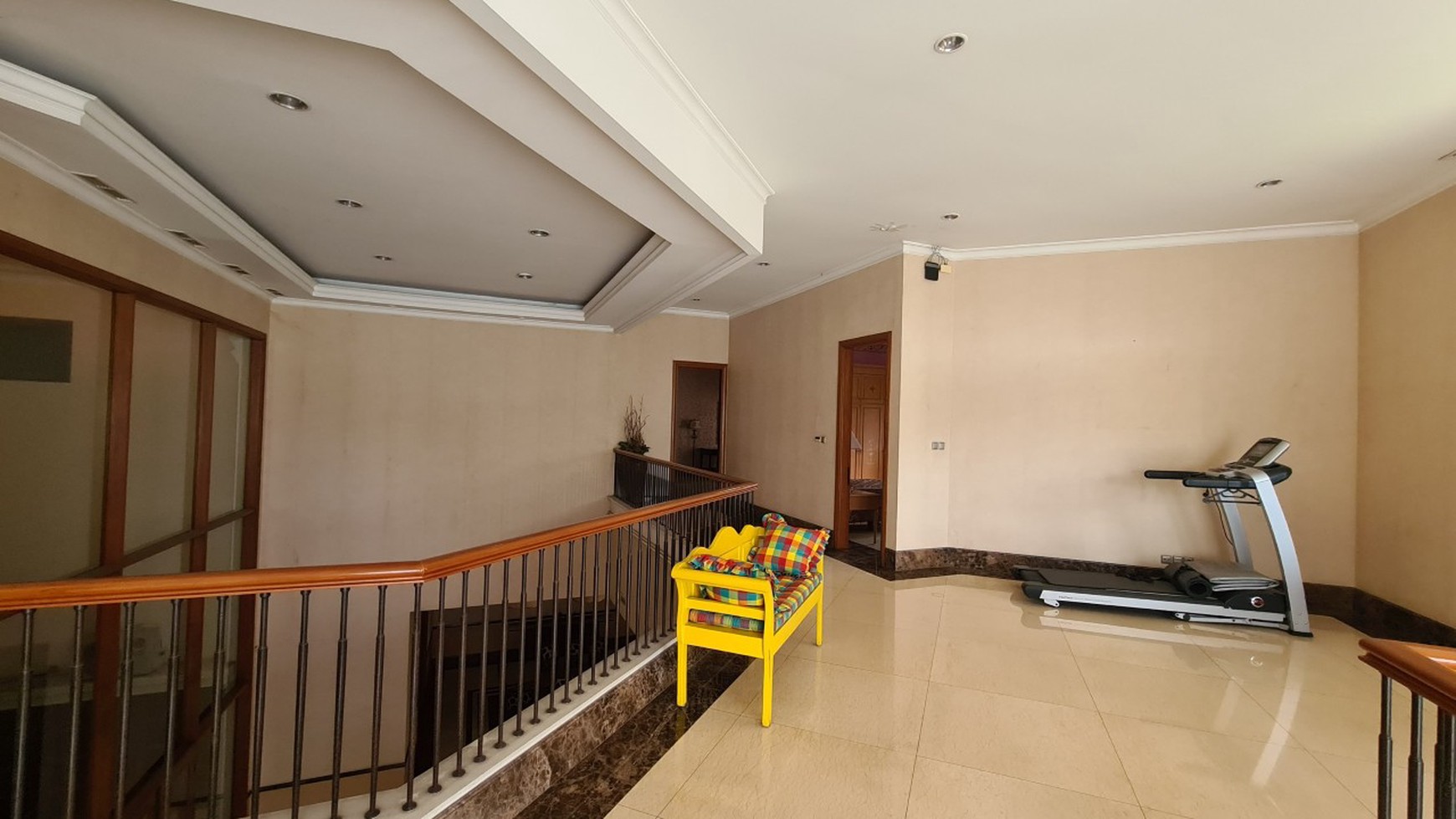 Rumah Villa Gading Indah, Kelapa Gading Luas 1.051m2