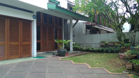 Rumah bagus dan luas Puri Indah