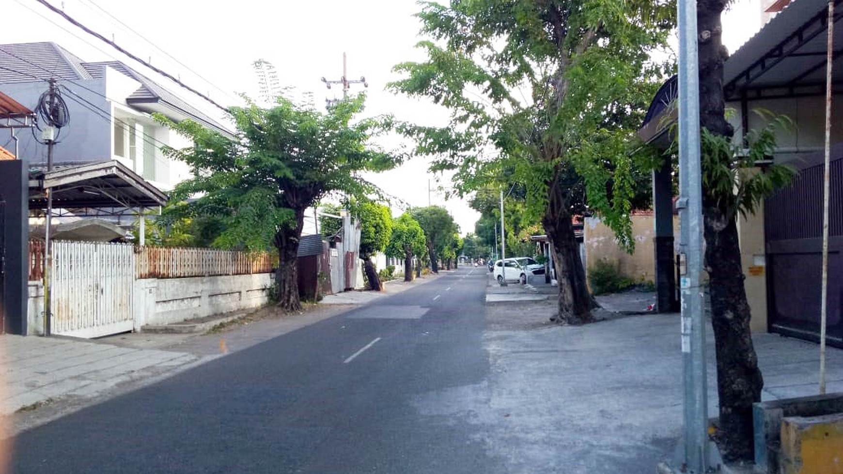 Rumah di Residen Sudirman Surabaya, Cocok untuk usaha, Lokasi Strategis 