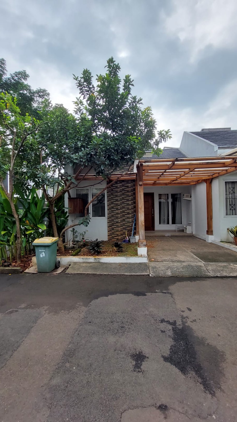 Rumah Hitung Tanah Area Cipete