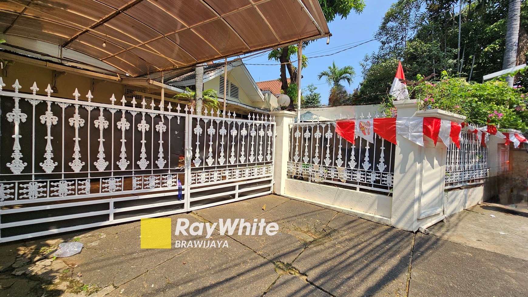 Rumah di Siaga Raya, Pejaten, Zona Commercial, Cocok buat tempat usaha